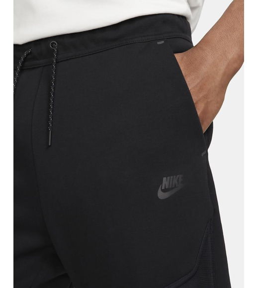 Спортивные штаны Nike Sportswear Tech Fleece Men S Joggers (DR6171-010)