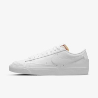 Белые кроссовки женские Nike Blazer Low 77 (DC4769-101)
