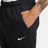 Спортивные штаны Nike Therma-Fit Tapered Pant (DQ5405-010)