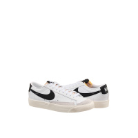 Белые кроссовки женские Nike Blazer Low '77 (DC4769-102)