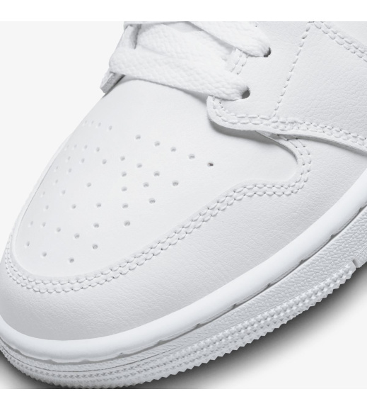 Белые кроссовки женские Nike Wmns Air Jordan 1 Mid (DV0991-111)