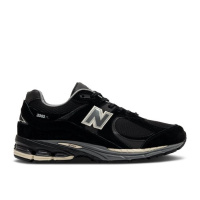 Черные кроссовки мужские New Balance 2002R (M2002RRC)