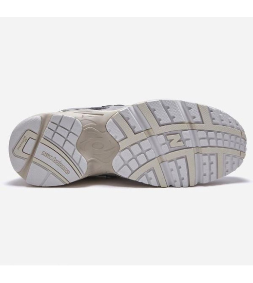 Серые кроссовки мужские New Balance Grey Running Shoes Sneakers (ML725AA)