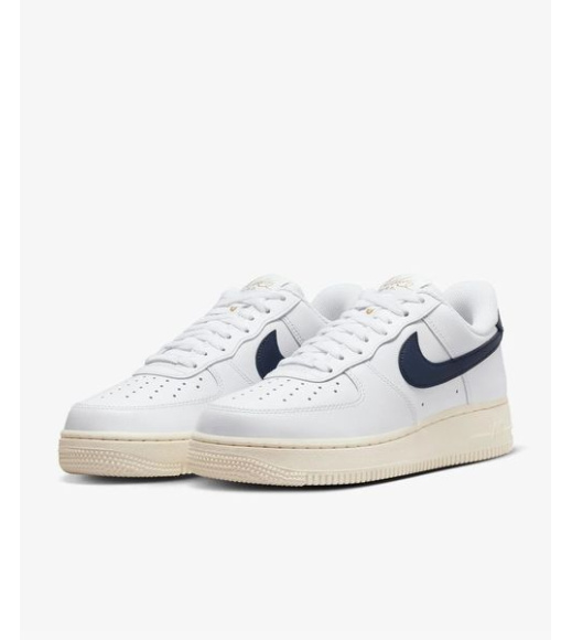 Белые кроссовки женские Nike Air Force 1 '07 Flyease (HJ9122-100)