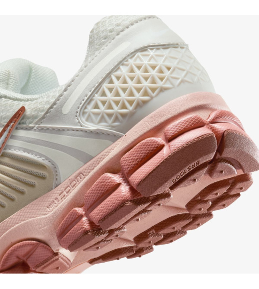 Кроссовки женские Nike Wmns Zoom Vomero 5 (FJ2028-002)