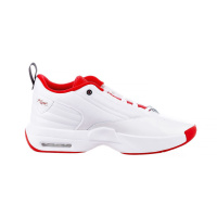 Белые кроссовки мужские Jordan Max Aura 6 (FQ8298-106) Белые кроссовки мужские Jordan Max Aura 6 (FQ8298-106)