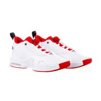 Белые кроссовки мужские Jordan Max Aura 6 (FQ8298-106) Белые кроссовки мужские Jordan Max Aura 6 (FQ8298-106)