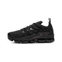 Черные кроссовки мужские NIKE AIR VAPORMAX PLUS 924453-004