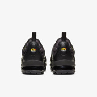 Чоловічі кросівки NIKE AIR VAPORMAX PLUS CW7478-001