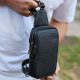 Мужская сумка-слинг через плечо 13х20х5, бананка нагрудная с узором для телефона, черная