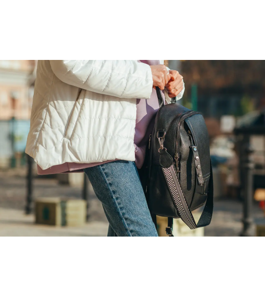 Женский рюкзак кожаный городской 23х32х13, сумка для города, путешествий и отдыха, черная