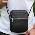 Мужская кожаная барсетка 21х17х7, сумка для города, компактный мессенджер для ежедневного использования, черная