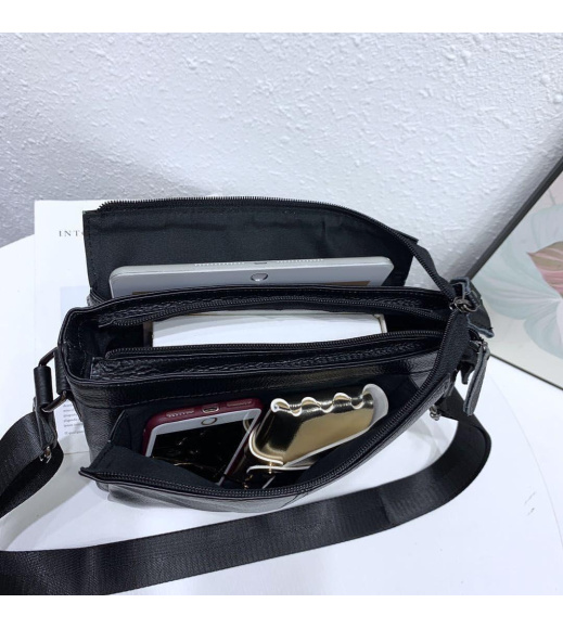 Мужская кожаная сумка-мессенджер, барсетка на одно плечо 22x26x6 Tiding Bag 75-5271 черная