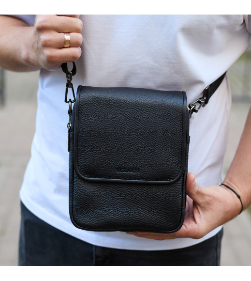 Мужская сумка барсетка на одно плечо 17.5х22х6, нагрудный мессенджер для телефона, черный