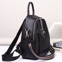 Жіночий рюкзак шкіряний міський з ременцем 23х30х11, сумка на спину для навчання, чорна Жіночий рюкзак шкіряний міський з ременцем 23х30х11, сумка на спину для навчання, чорна