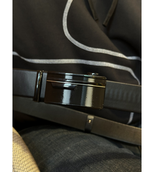 Мужской кожаный ремень с пряжкой автомат 4978