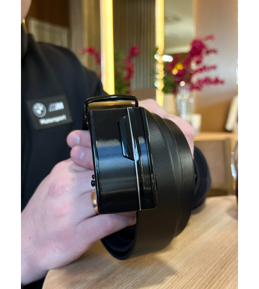 Мужской кожаный ремень с пряжкой автомат 4978