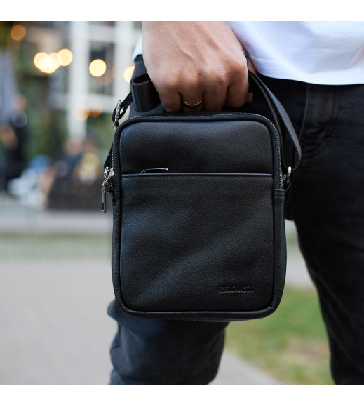 Мужская сумка через плечо, гладкая кожа 20х16х6, мессенджер для города, барсетка для телефона и документов, черная