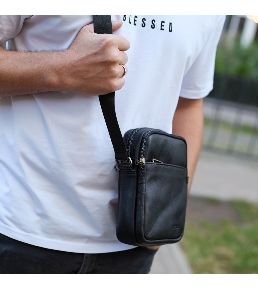 Мужская сумка через плечо, гладкая кожа 20х16х6, мессенджер для города, барсетка для телефона и документов, черная