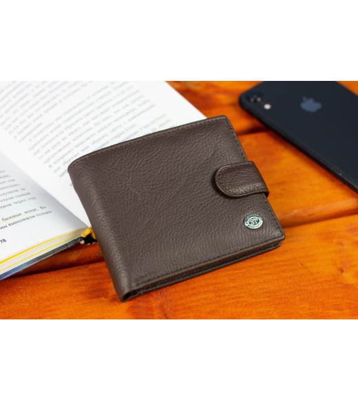 Кожаный мужской портмоне на кнопке ST Leather ST104 Коричневый