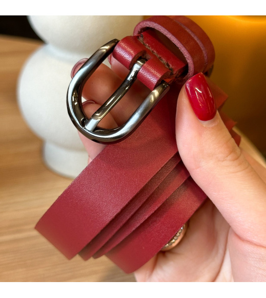 Кожаный женский ремень красного цвета 4711