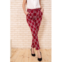 Женские зауженные брюки в клетку красного цвета 117R044