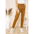 Женские джинсы МОМ с резинкой на талии коричневого цвета 164R180