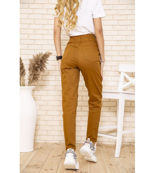 Женские джинсы МОМ с резинкой на талии коричневого цвета 164R180