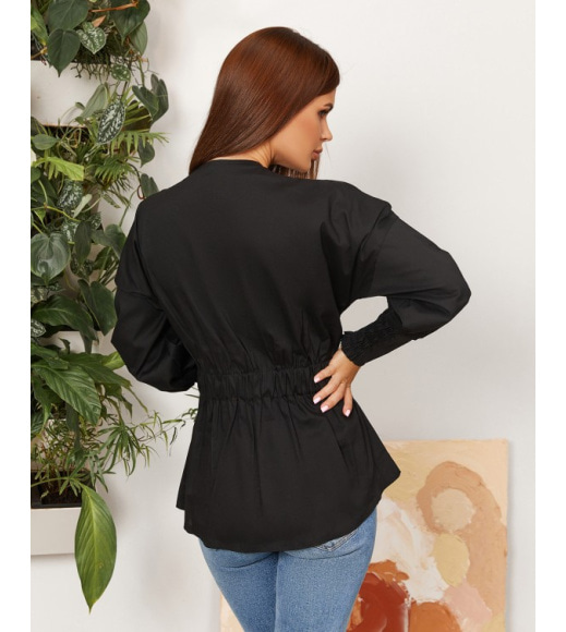 Черная коттоновая блузка со сборками на талии