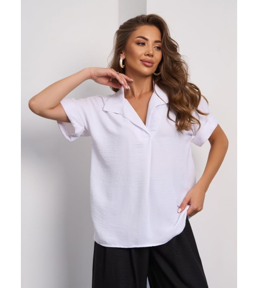 Белая свободная блуза с воротником