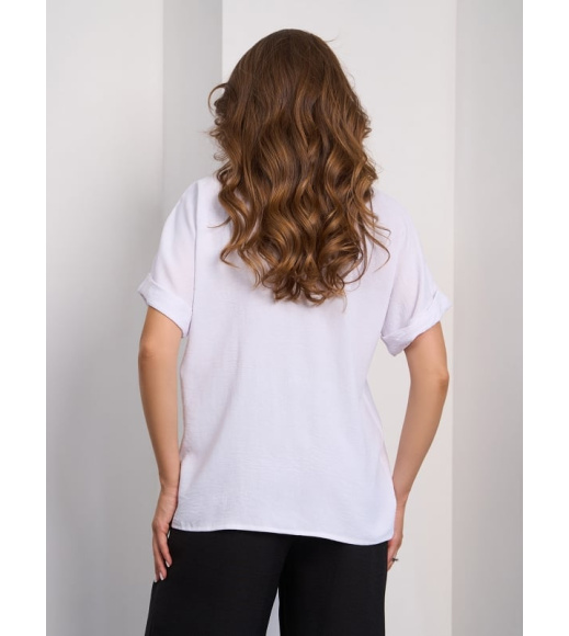 Белая свободная блуза с воротником