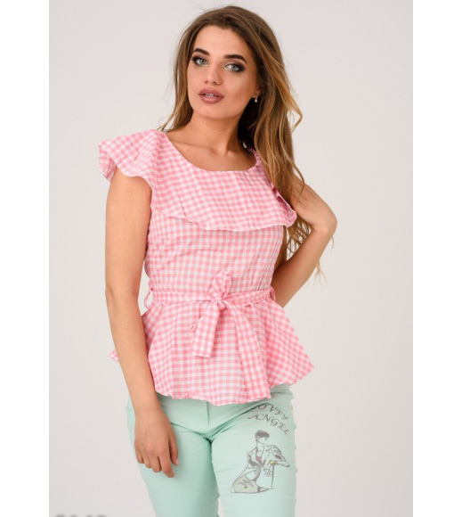 Розовая клетчатая блузка с баской под пояс