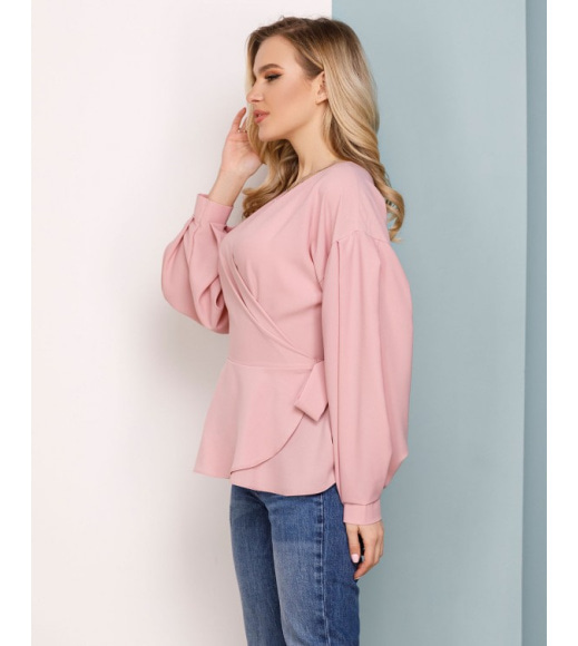 Розовая шифоновая блуза на запах с баской
