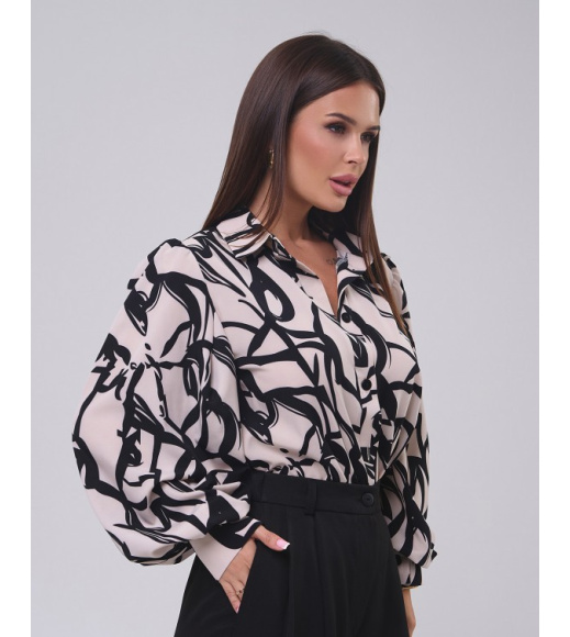 Черно-бежевая принтованная рубашка с объемными рукавами