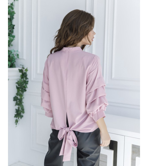 Розовая блуза с присборенными рукавами