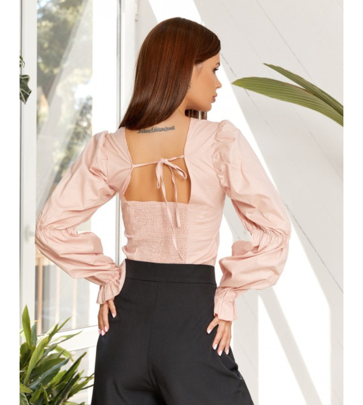 Розовая коттоновая блуза с жаткой на спинке