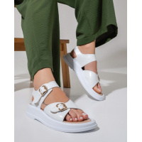 Белые повседневные кожаные босоножки