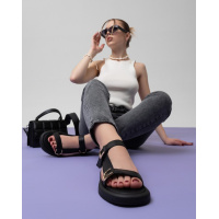 Черные открытые босоножки из натуральной кожи