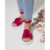 Розовые замшевые босоножки с кисточками