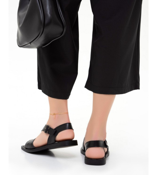 Черные низкие босоножки с квадратными носками