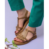 Коричневые низкие сандалии с пряжками