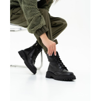 Черные утепленные мехом высокие ботинки