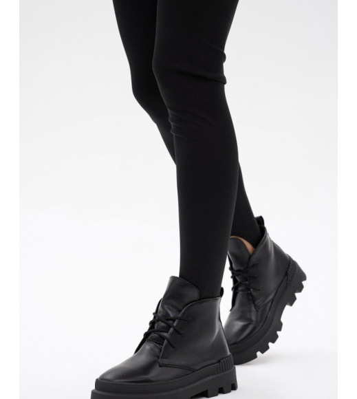 Черные утепленные байкой ботинки из натуральной кожи