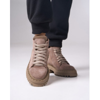 Бежевые замшевые ботинки с кожаными вставками