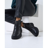 Кожаные черные ботинки на байке