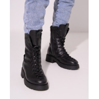 Черные высокие ботинки из кожи на меху