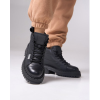 Черные комбинированные ботинки с нашивками