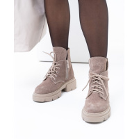 Демисезонные ботинки из бежевой замши на байке