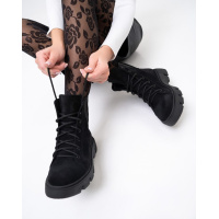 Черные замшевые ботинки с эластичными вставками