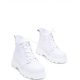 Білі зимові черевики на шнурівці